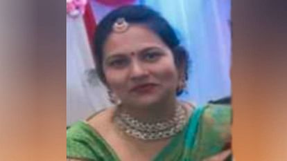Agra: गले में दुपट्टे से लगा था फंदा, फर्श पर पड़ी थी लाश, मायकेवाले बोले- पति व ननद ने कर दी हत्या parents accused her husband and sister-in-law of murder After dead body of married woman was found in Agra