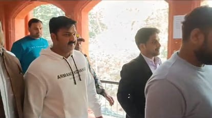 Bihar News : Bhojpuri star Pawan Singh reached Arrah Civil Court, accused his wife; divorce case, bhojpur