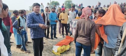 Bihar News : औरंगाबाद में हादसा, दो लोगों की मौत; लकड़ी लोड ट्रैक्टर खाई पलटा; दबने से दोनों की जान गई Bihar: Accident in Aurangabad, two people died; tractor ditch overturned; Both died due to being buried