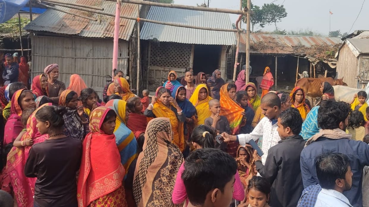 Bihar: Woman injured in road accident dies; Angry people blocked Madhepura-Patarghat main road in Madhepura