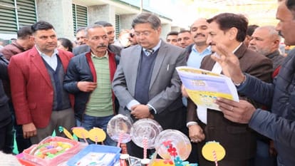 Mandi News: प्री-प्राइमरी कक्षाओं के लिए ‘पहली शिक्षक मां’ का आगाज, वचुर्अल जुड़ीं हजारों मांएं 'First Teacher Mother' launched for pre primary classes, thousands of mothers joined virtually