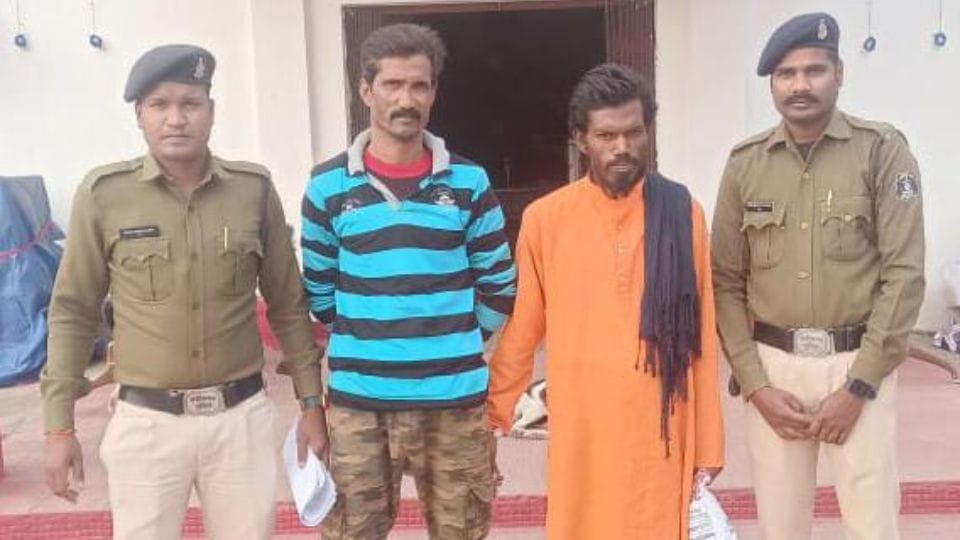Police arrested two accused who robbed cart shopkeeper in Janjgir Champa