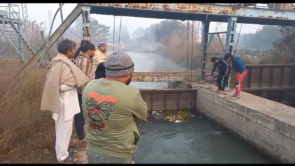 Youth dies after car falls into canal in Sonipat, Accident happened on career link channel