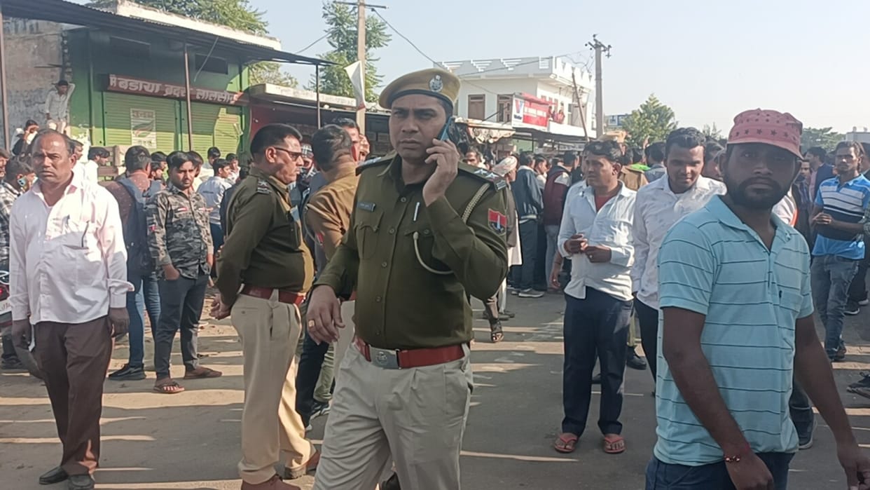 Rajasthan News: Speeding dumper crushed a pedestrian, neither the police nor the ambulance reached on time