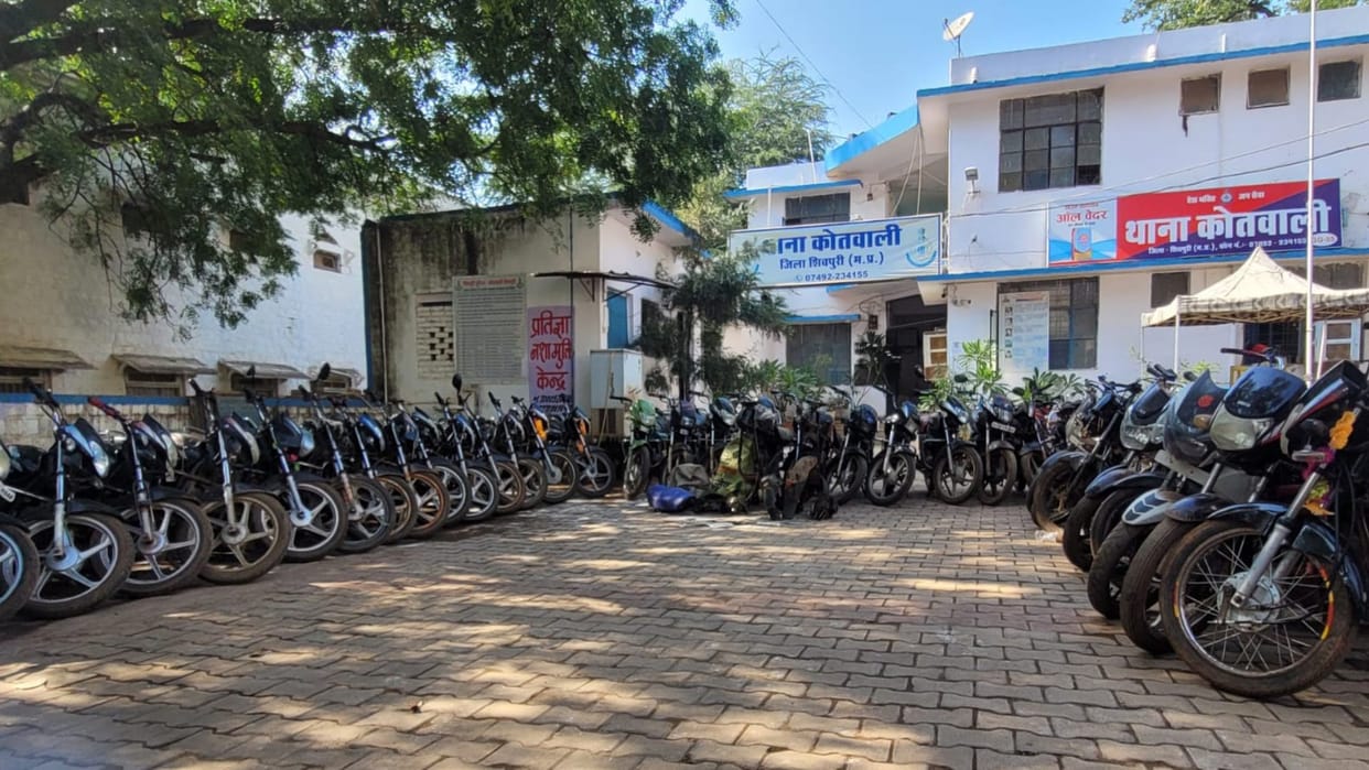 Shivpuri: Wanted to become rich by stealing bikes, 40 two-wheelers worth Rs 20 lakh recovered, two arrested