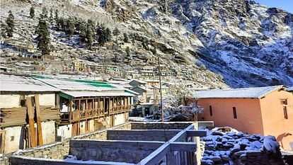 Snowfall in Char Dham Badrinath Kedarnath Hemkund Valley of Flowers and Auli covered in snow Watch Photos