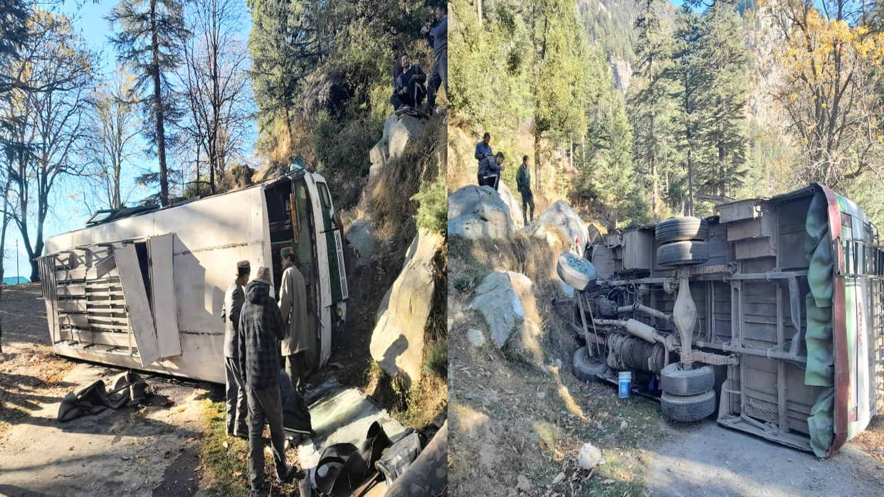 HRTC bus overturns on road after brake failure in Munish, Rampur, two passengers injured