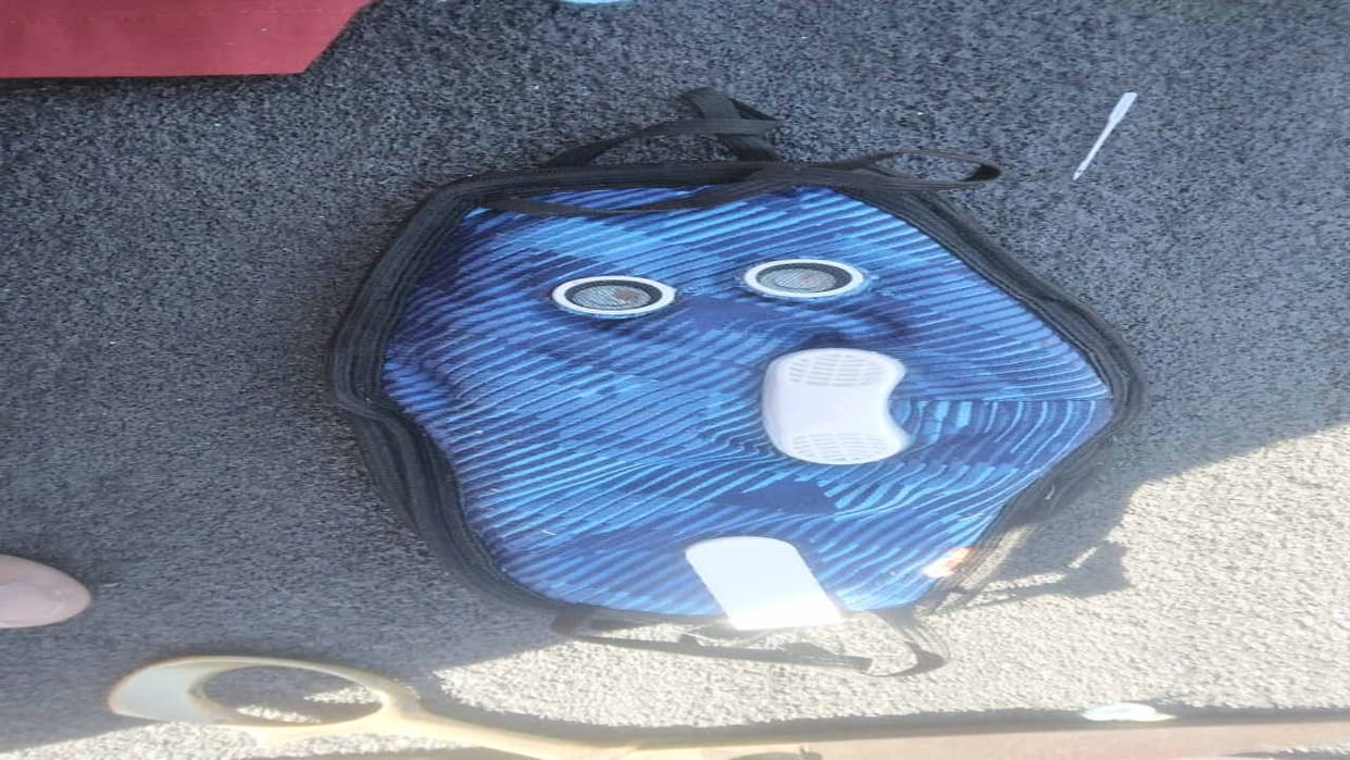 student prepared model: If the patient is suffering from Corona, the mask will beep  and also give clean air