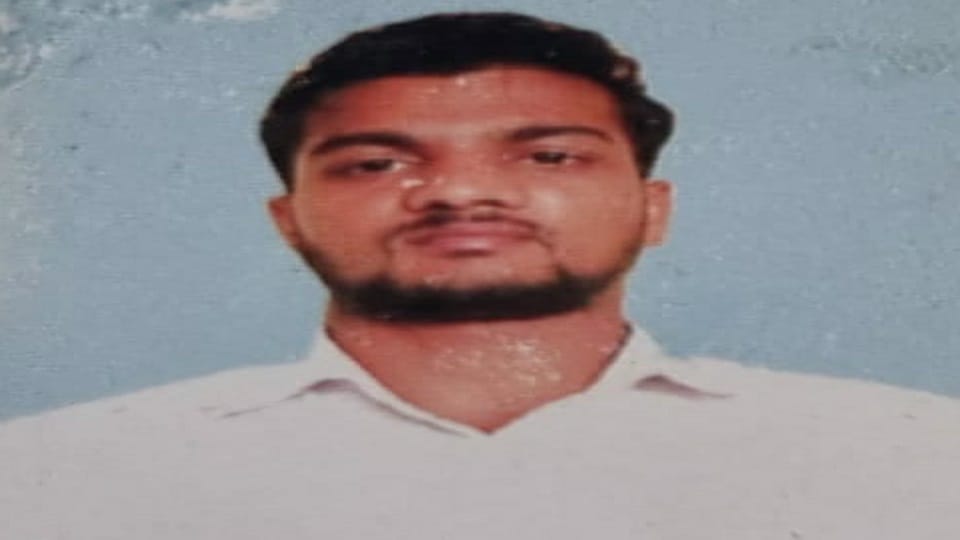 Man dies after being hit by train near manikpur railway station