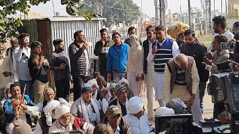Parliament Lok Sabha Security Breach Samyukt Kisan Morcha came out in favor of arrested Neelam