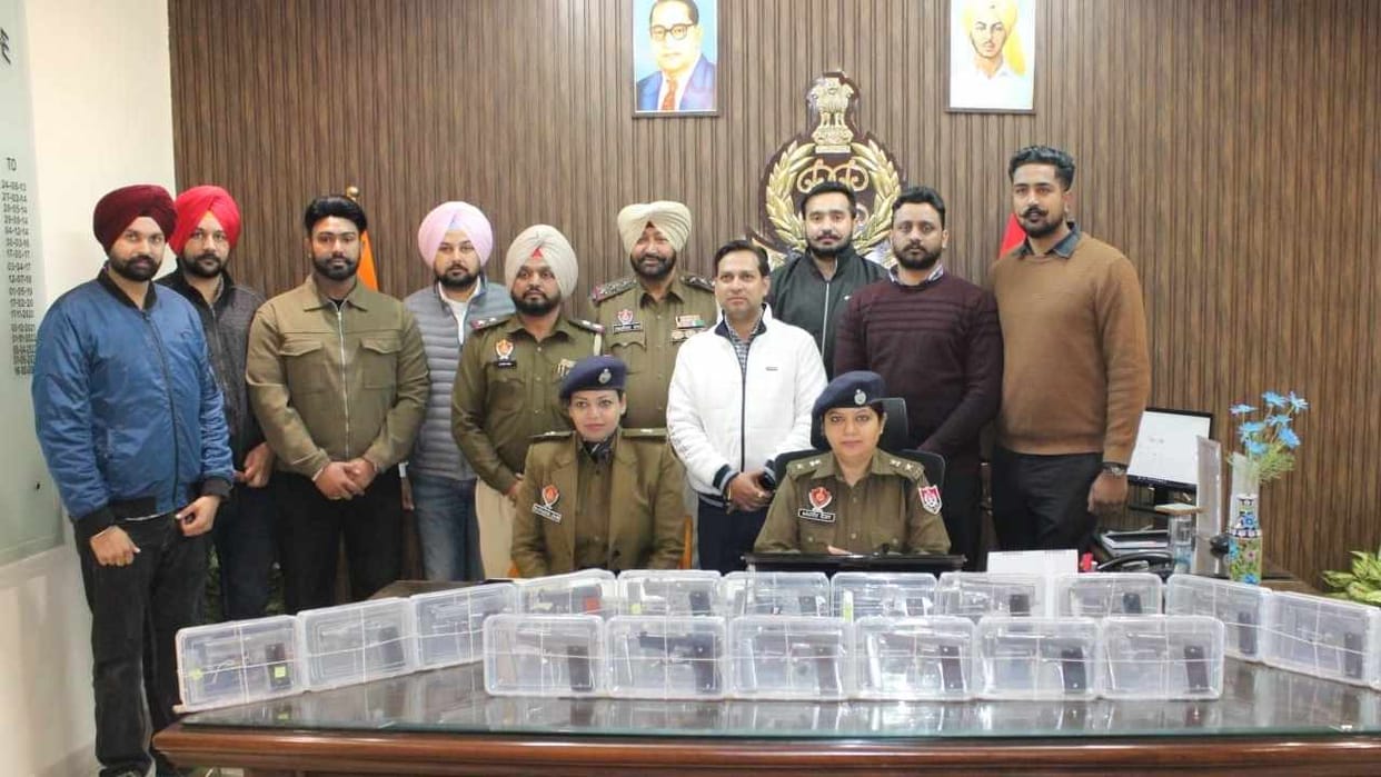Khanna police arrested 10 people and recovered 22 weapons
