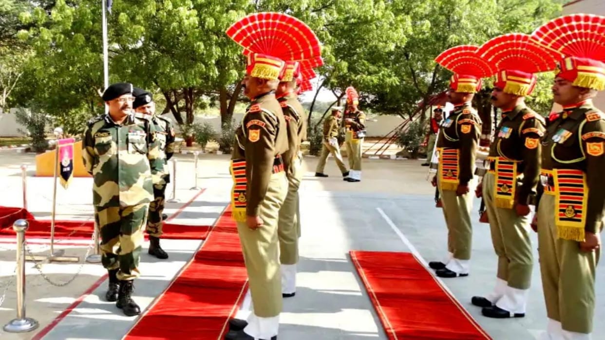 Jaisalmer News: Special Director General arrived to inspect security activities, encouraged the soldiers