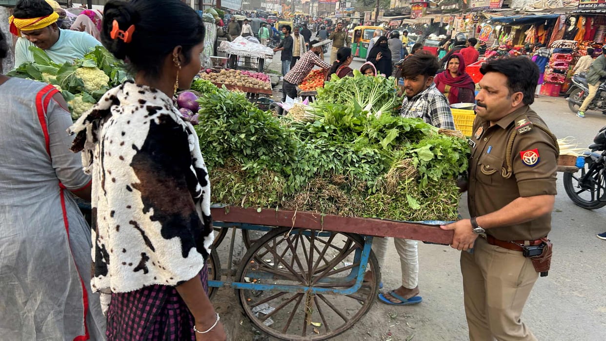 habit of shopping on streets then face of Gorakhpur city will change
