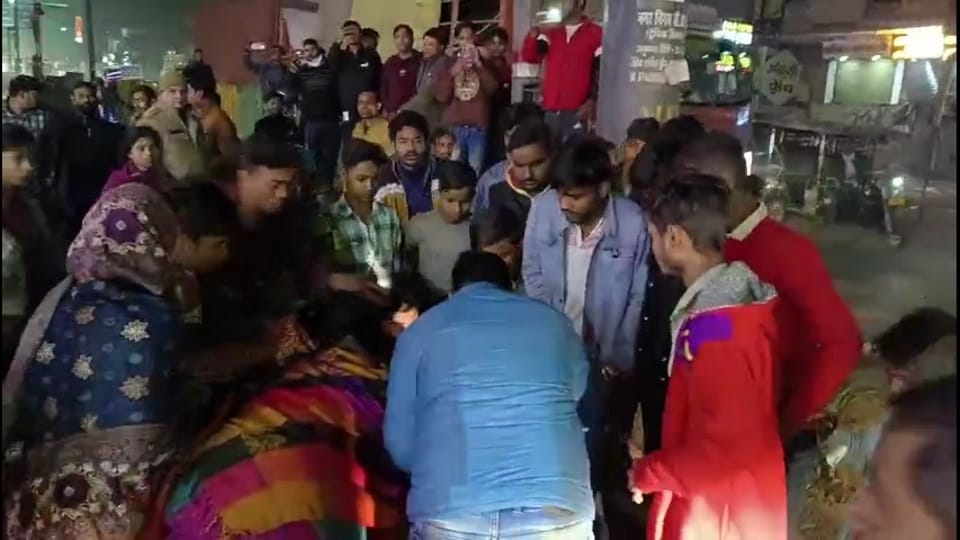 Ghaziabad: Waiter dies in banquet hall, family members accuse owner of murder