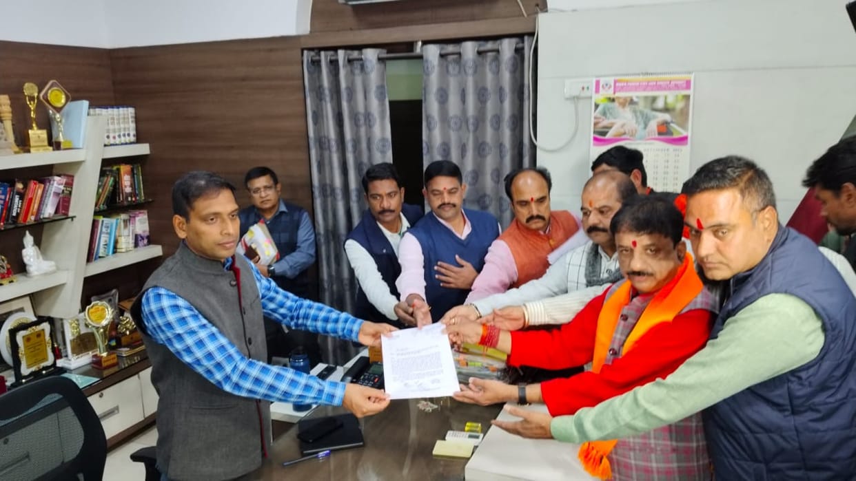 Mp Politics: Rashtriya Muslim Manch gave advice to those selling meat and fish, former mayor also raised this