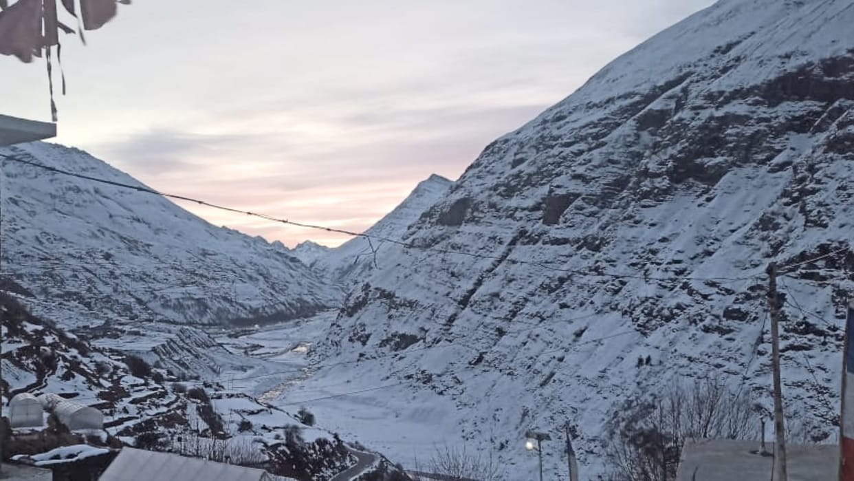 Himachal Weather Update: Fresh snowfall in rohtang pass and Chandra Bhaga range cold wave grips himachal prade