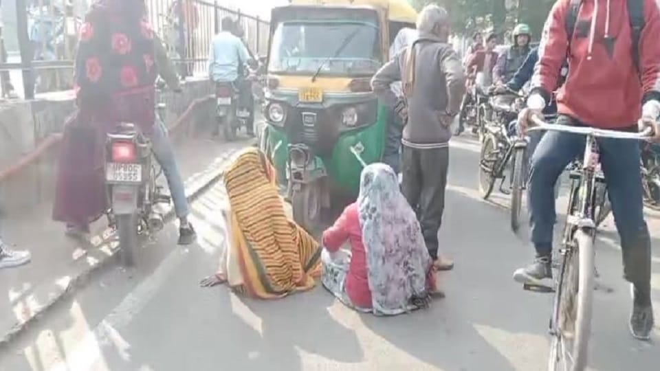 doctor misled him to deposit a bill of Rs 2 lakh After death of newborn