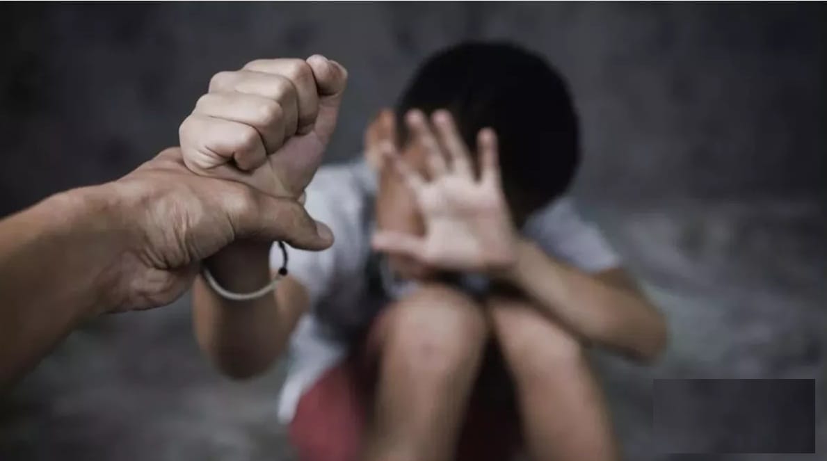 Kanpur Crime, monitor interrupted for his mistake, paid 15 thousand rupees and got beaten by the goons