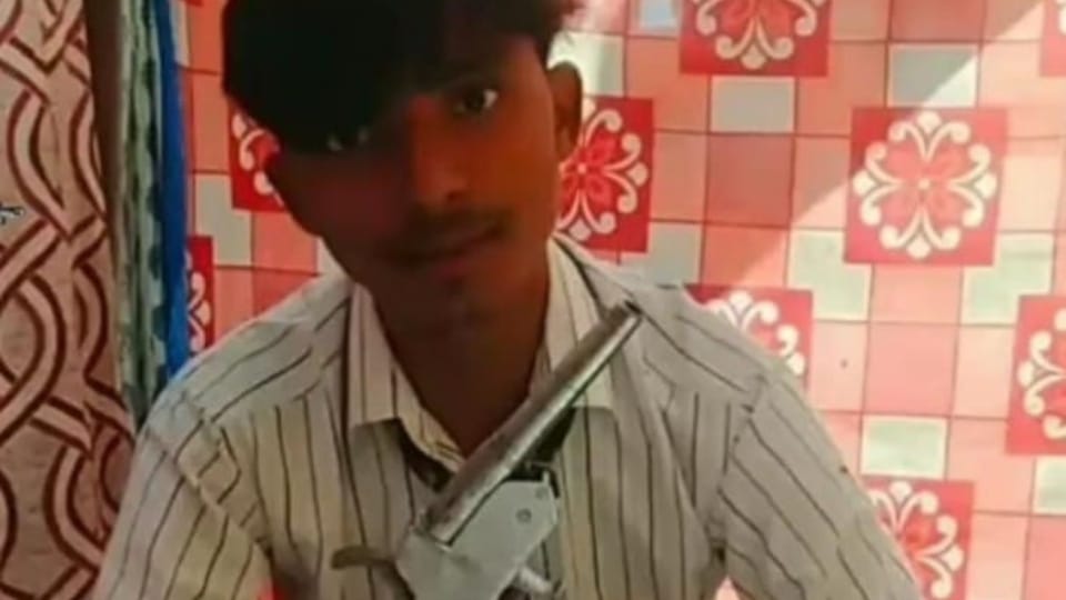 Photo of young man with pistol goes viral in Bareilly