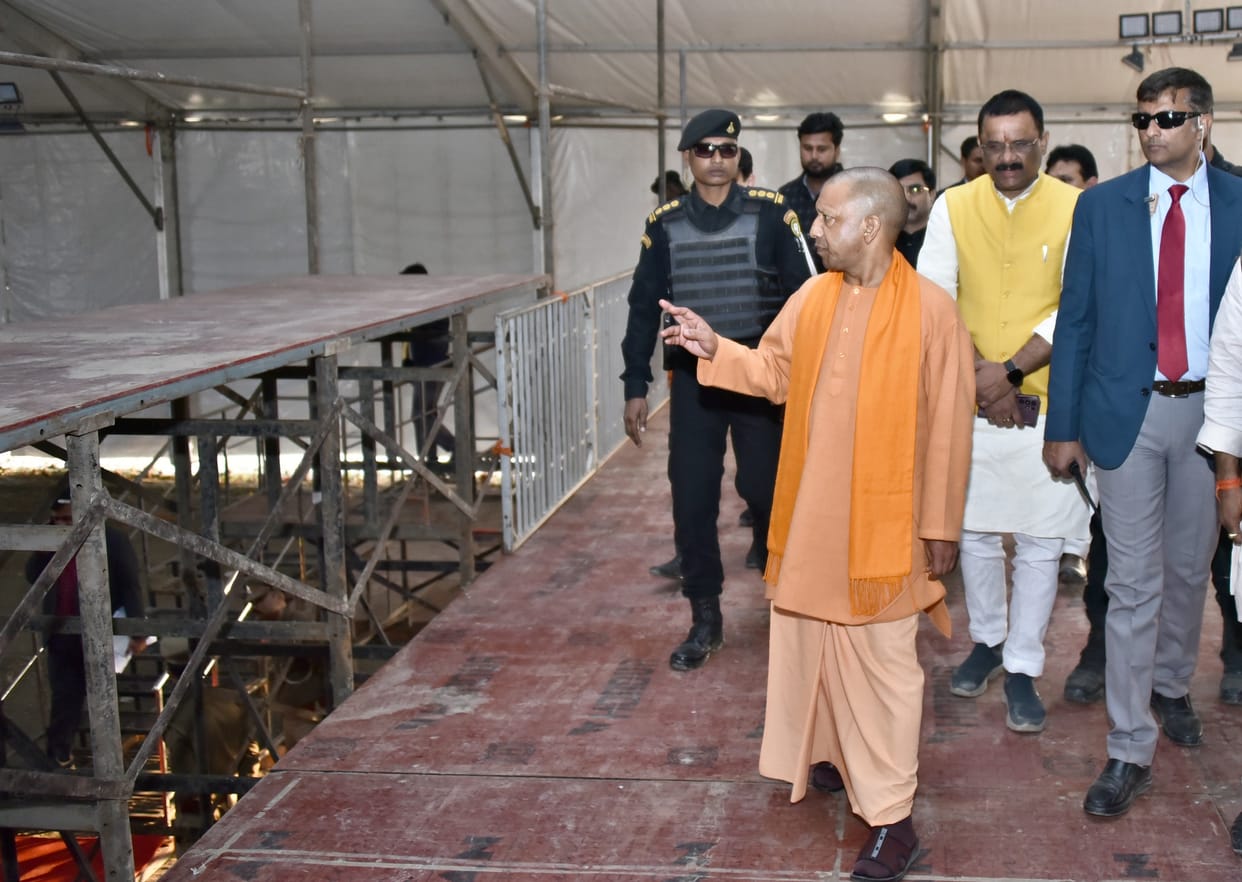 CM Yogi gave strict instructions to officials; Speak- The grand form of Kashi was seen in front of the PM