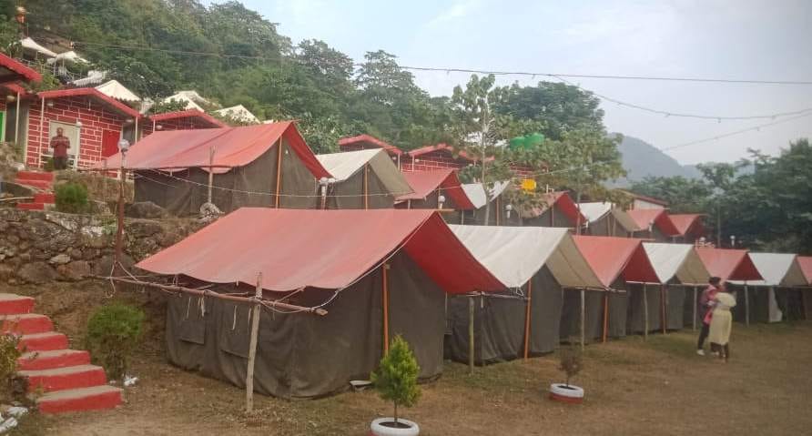 New Year 2024 Christmas Tourist Crowd Rishikesh 40 percent camps booking full