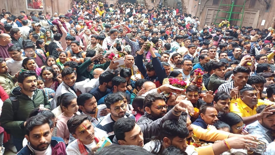 Shri Banke Bihari devotees crowd On Bihar Panchami In Vrindavan