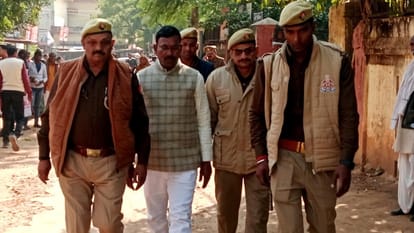 Ramdular Gond: नौ साल में 300 तारीखें... यूपी में दुष्कर्म मामले में अब तक की सबसे बड़ी सजा; ये फैसले बने आधार BJP MLA Ramdular Gond sentenced 300 dates in nine years biggest punishment so far in a rape case in UP