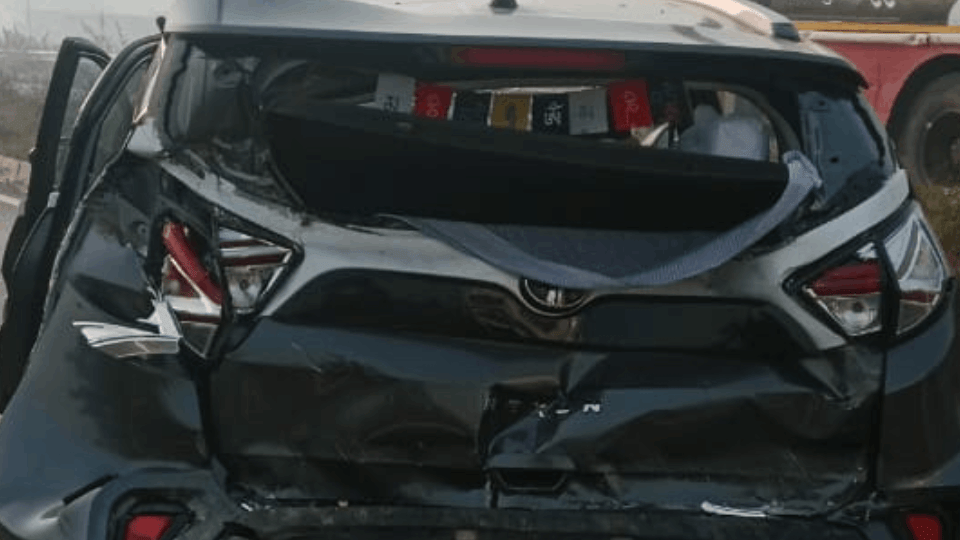 Many vehicles collided on the highway due to fog in Bareilly