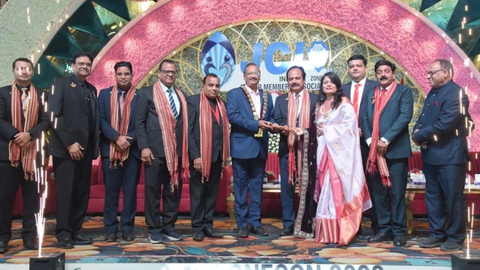 Indore News jci avnish jain