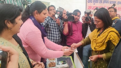 Millets fair organized in Hathras Mahotsav