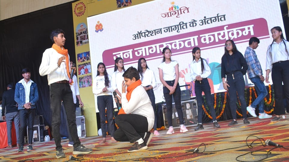 Awareness created for women empowerment through plays in Hathras Mahotsav