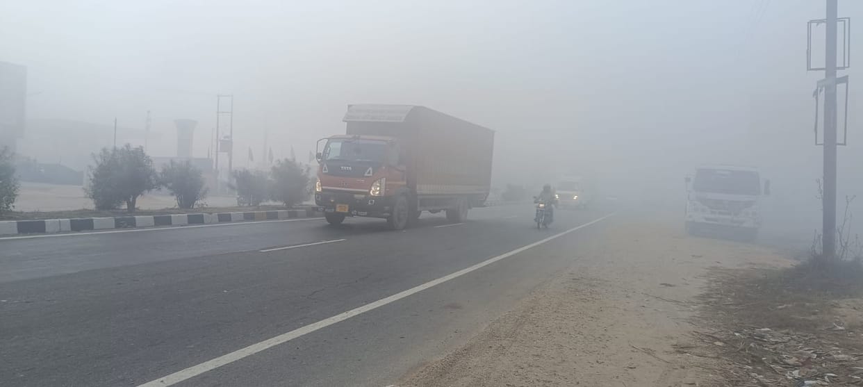 Saharanpur: Fog wreaks havoc, truck hits bike, two dead, four injured