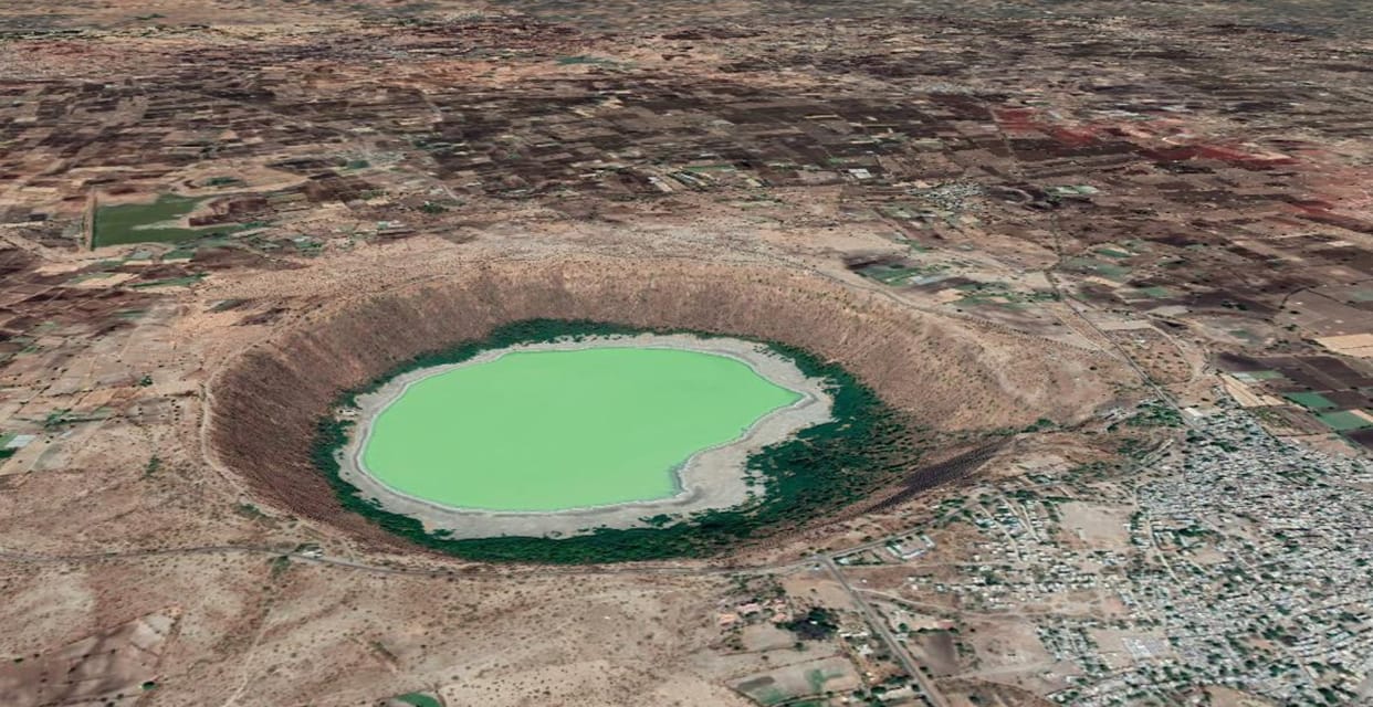 kerala university scintist team reserch on kutch crater which ends indus valley civilisation