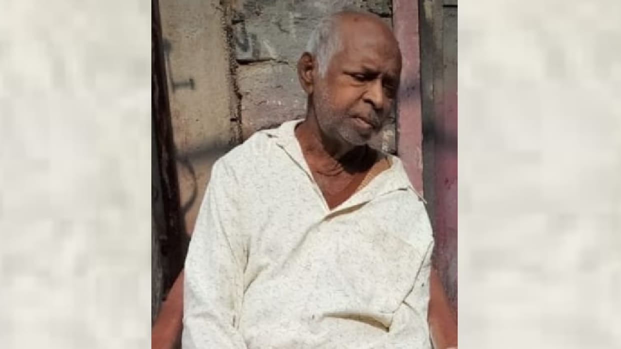 An old man died when house vacant notice issued by administration.