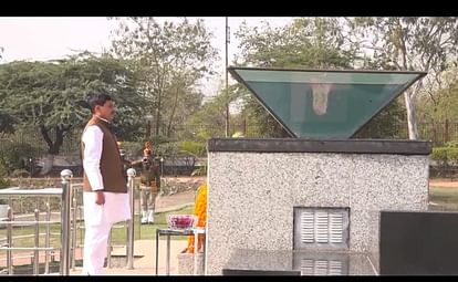 Bhopal News: CM Dr. Mohan Yadav paid tribute to the martyrs, reached Shaurya Smarak and paid obeisance