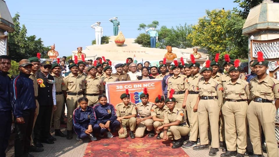 Ex servicemen paid tribute to martyred soldiers at vijay diwas in Rajnandgaon