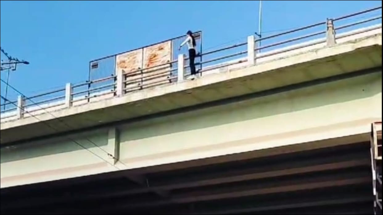 Rohtak: Teenager taking selfie falls from bridge, gets entangled in railway line wires