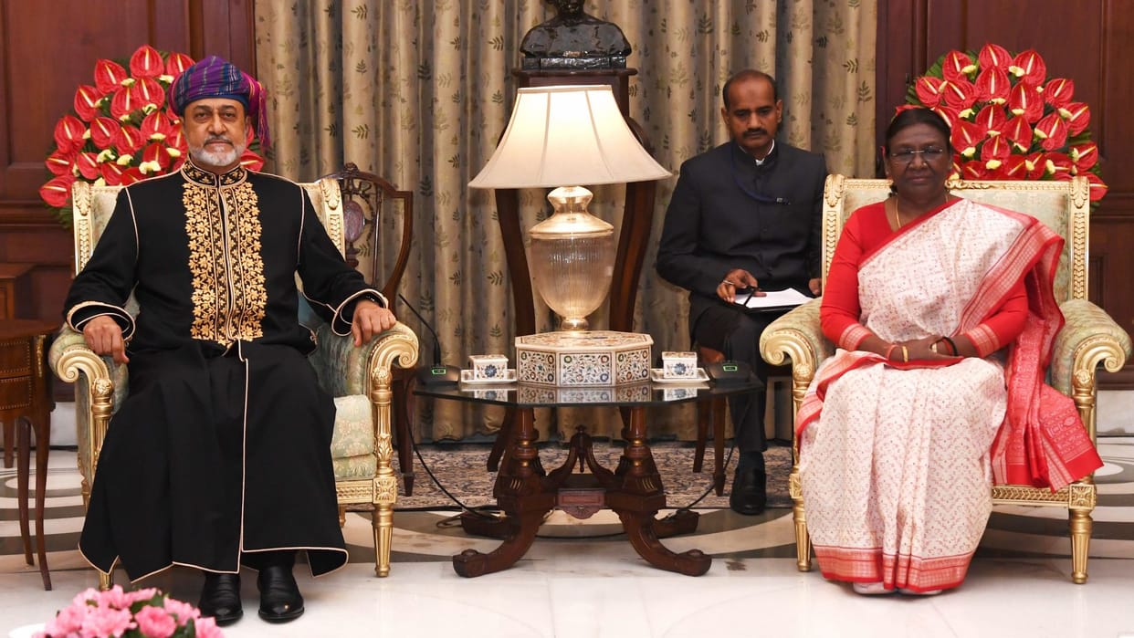 President Droupadi Murmu hosted Sultan Haitham Bin Tarik of Oman at the Rashtrapati Bhavan