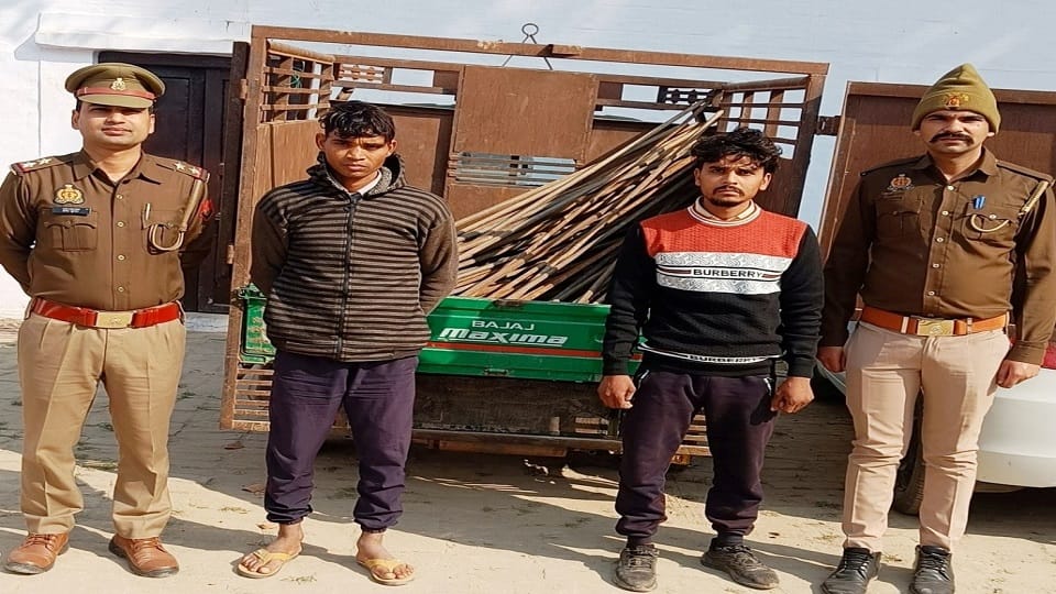 Police arrested two thieves who stole bars from milk factory in Bareilly