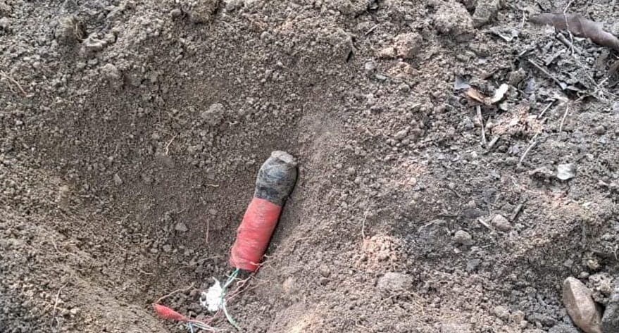 Bihar News: Big conspiracy of Naxalites foiled in Gaya, security forces recovered two ID bombs