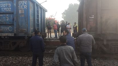 Goods train divided into two parts due to opening of coupling in Shahjahanpur