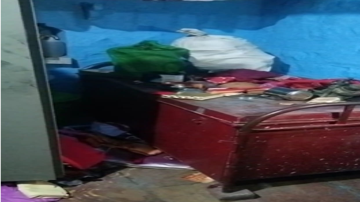 Theft of lakhs by locking the landlord in a room in Bharatpur