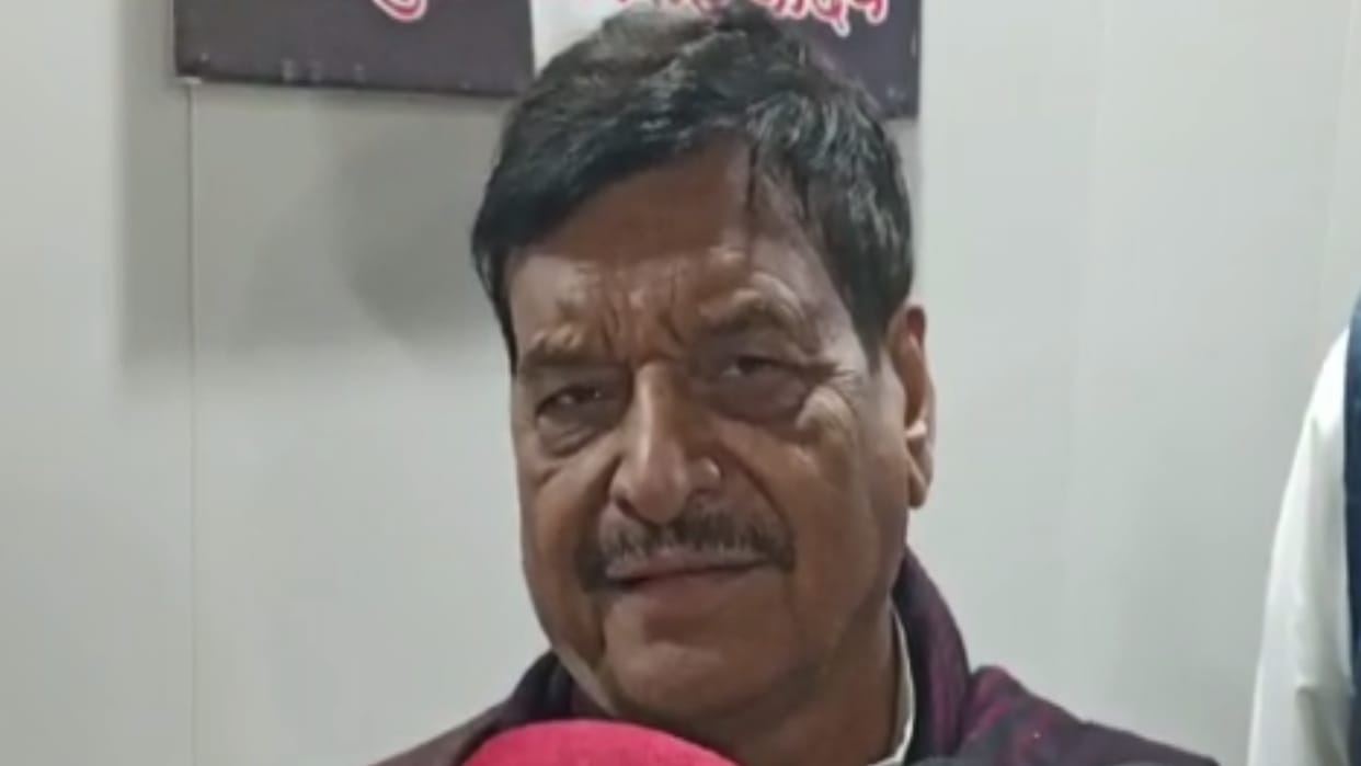 West UP News Live: Shivpal Yadav says India has many faces for the post of PM, truck rammed into police booth