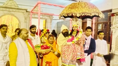 सीताराम विवाह महोत्सव: मटकोर में गूंजे मंगल गीत, आज निकलेगी प्रभु श्रीराम की बरात; विधि-विधान से होगा विवाह Sitaram marriage festival started with ritual of Matkor in Varanasi