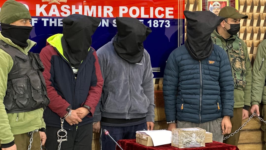 srinagar Three hybrid terrorists involved in attack on policeman arrested dgp rr swain said