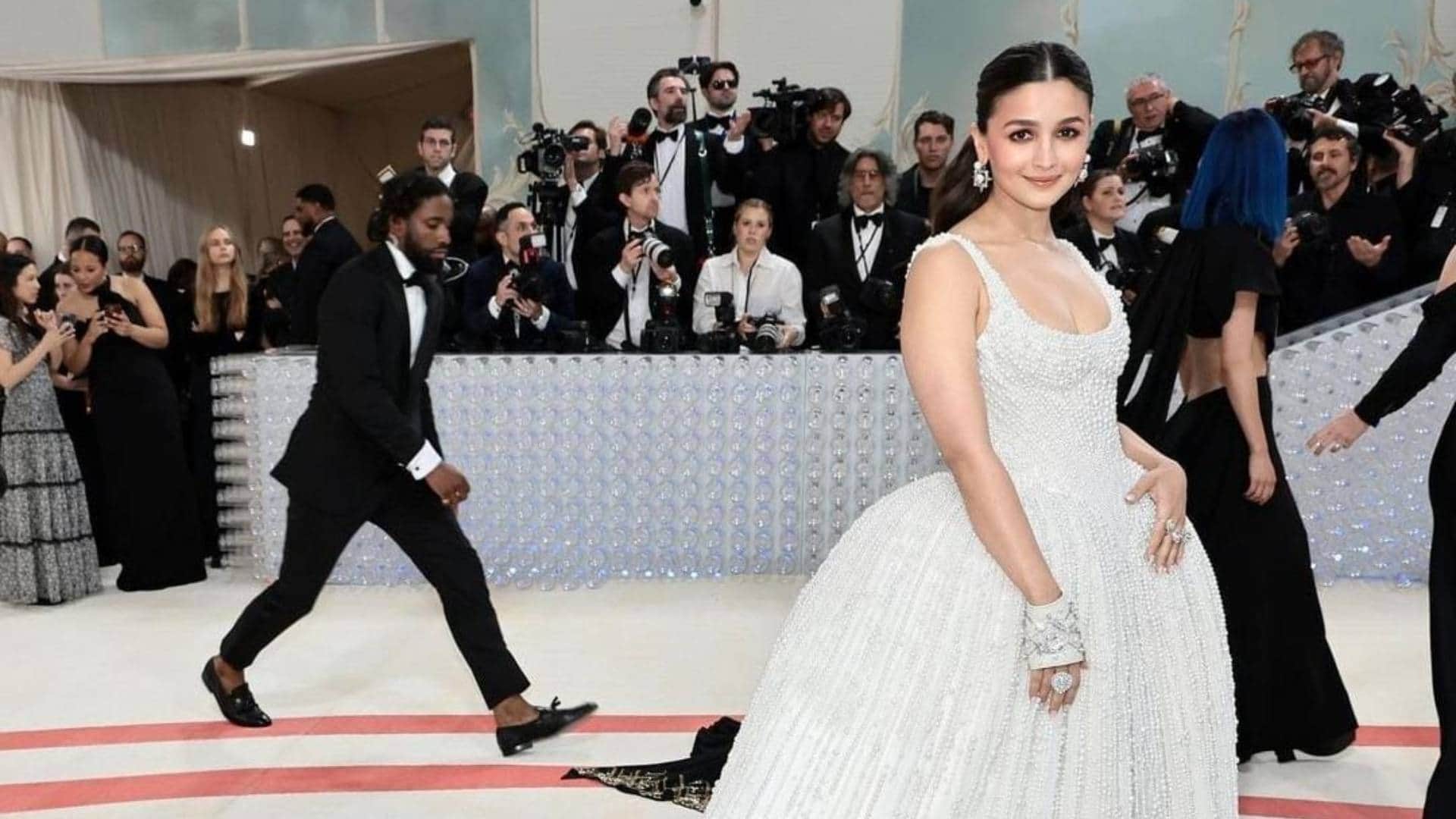Year Ender 2023 actress were stunning on the red carpet Mouni Roy Manushi Chhillar Priyanka Chopra Alia Bhatt
