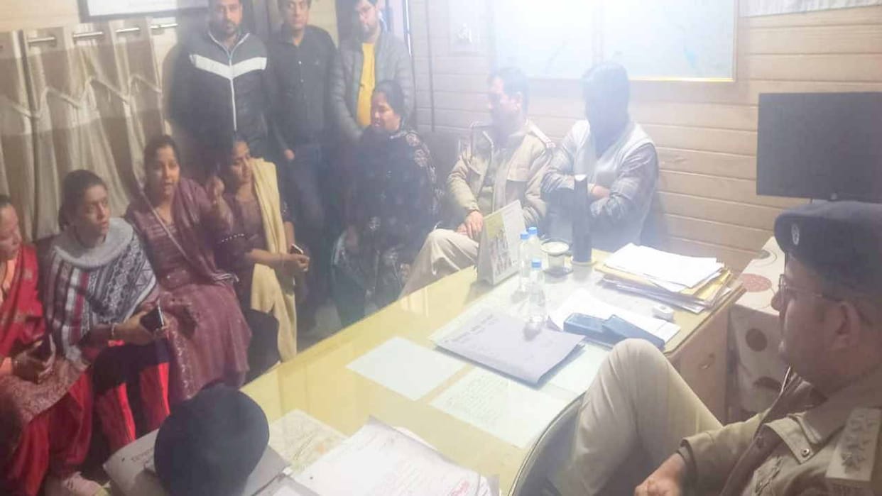 As incidents of theft increased, women staged a protest in Baddi police station premises