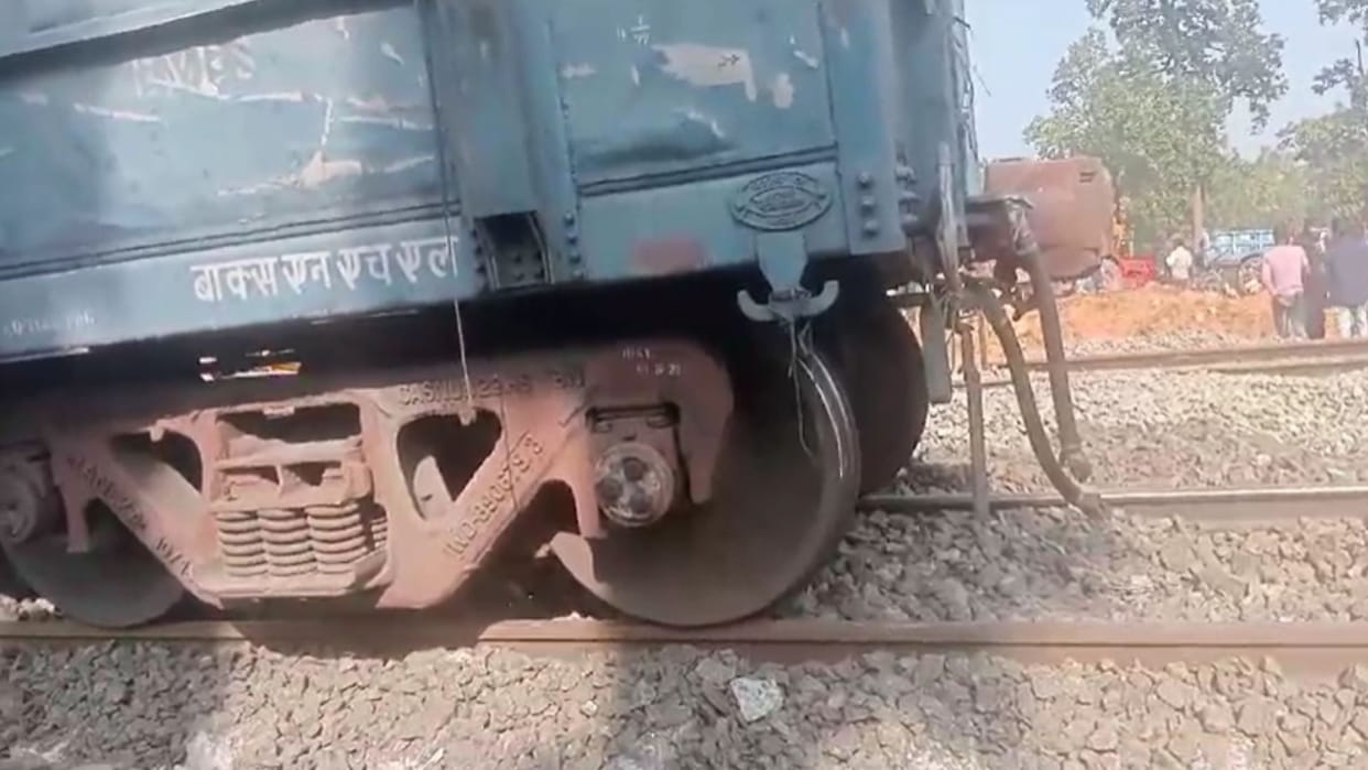 Goods train crashes near Shahdol-Byohari station