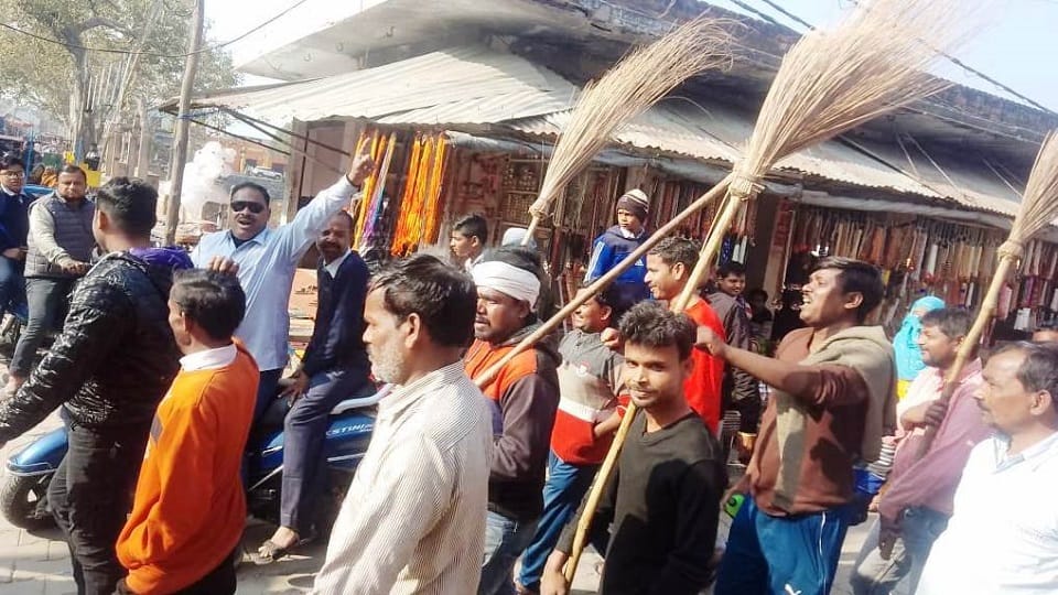 Sanitation workers sitting on strike in Municipality premises Kasganj