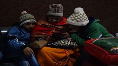 Weather News: बरेली का तापमान शिमला से भी कम, ठंड ने तोड़ा आठ वर्षों का रिकॉर्ड, सर्द हवा से ठिठुर रहे लोग Weather Update Bareilly temperature is lower than Shimla